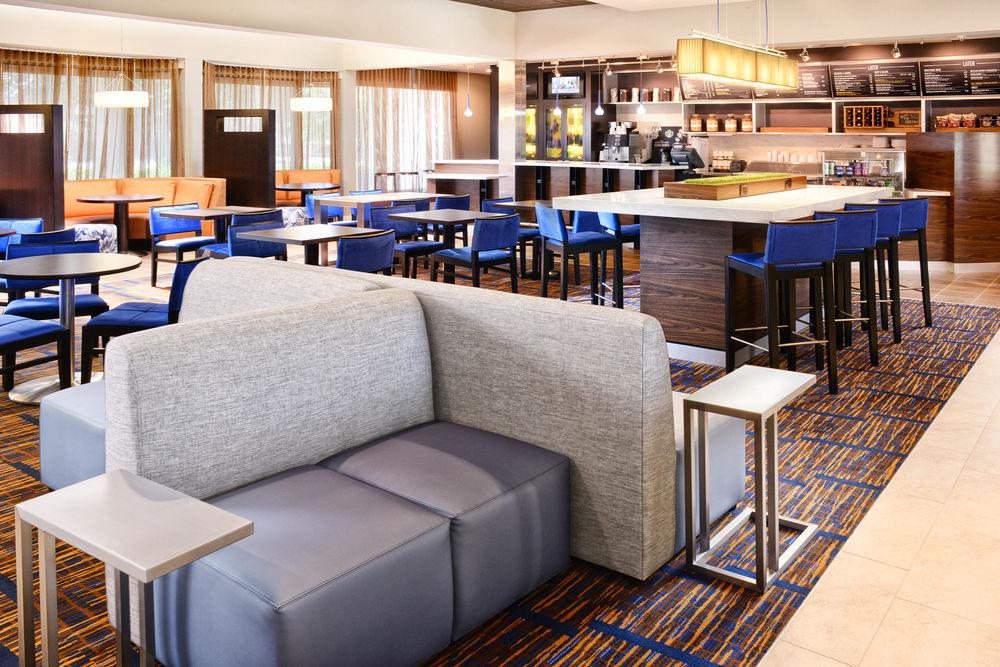 Courtyard By Marriott Dallas Richardson At Spring Valley Экстерьер фото